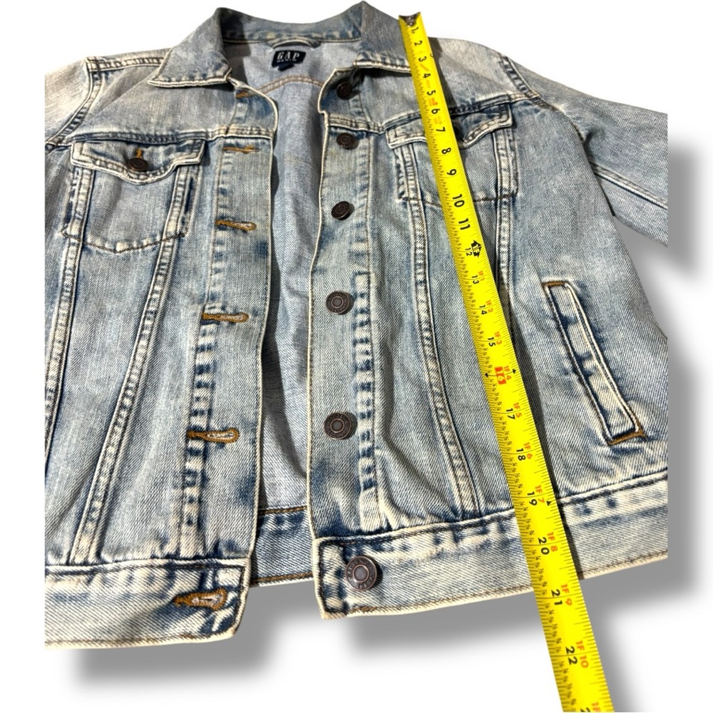 GAP Blue Light Wash Denim Slim Fit Button Front Closure Jacket With Four Pockets - Picture 8 of 16